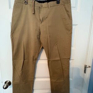 Classic Men's Khaki Chinos